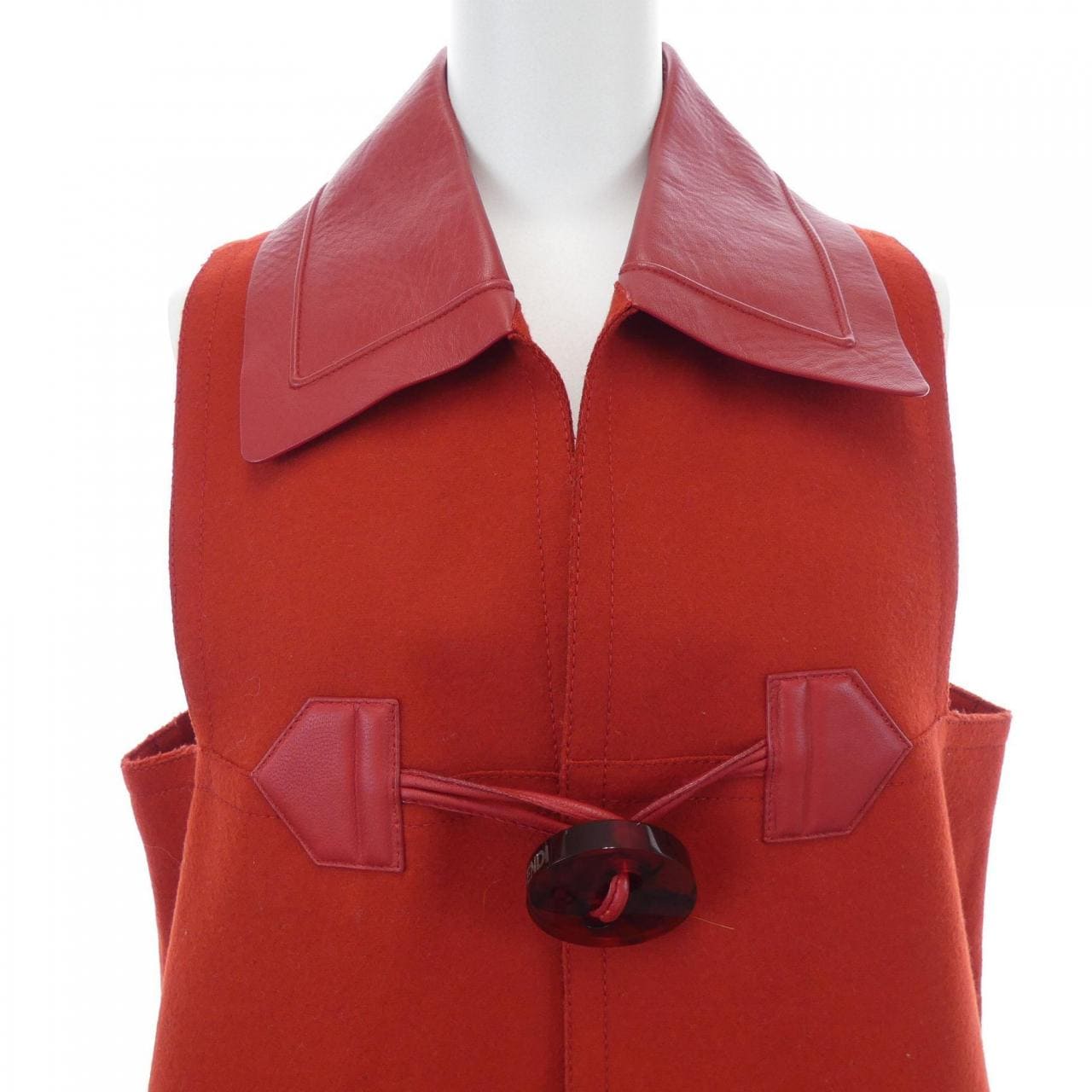 フェンディ FENDI FF8077 Z2R ベスト