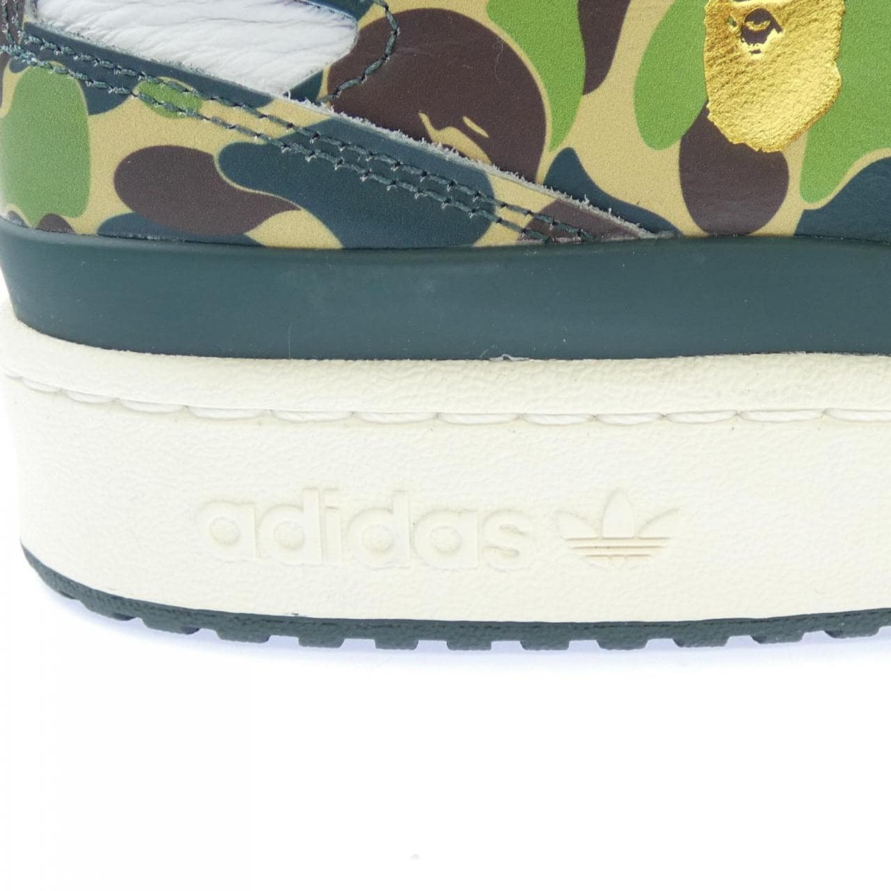 アディダス ADIDAS ID4771 スニーカー