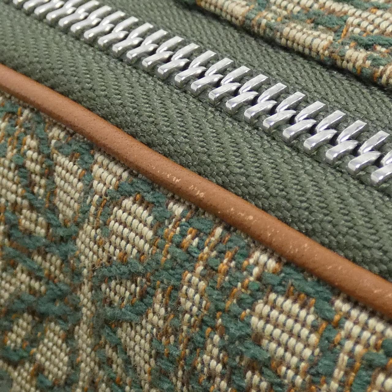 ロエベ B604Z80X01 ショルダーバッグ