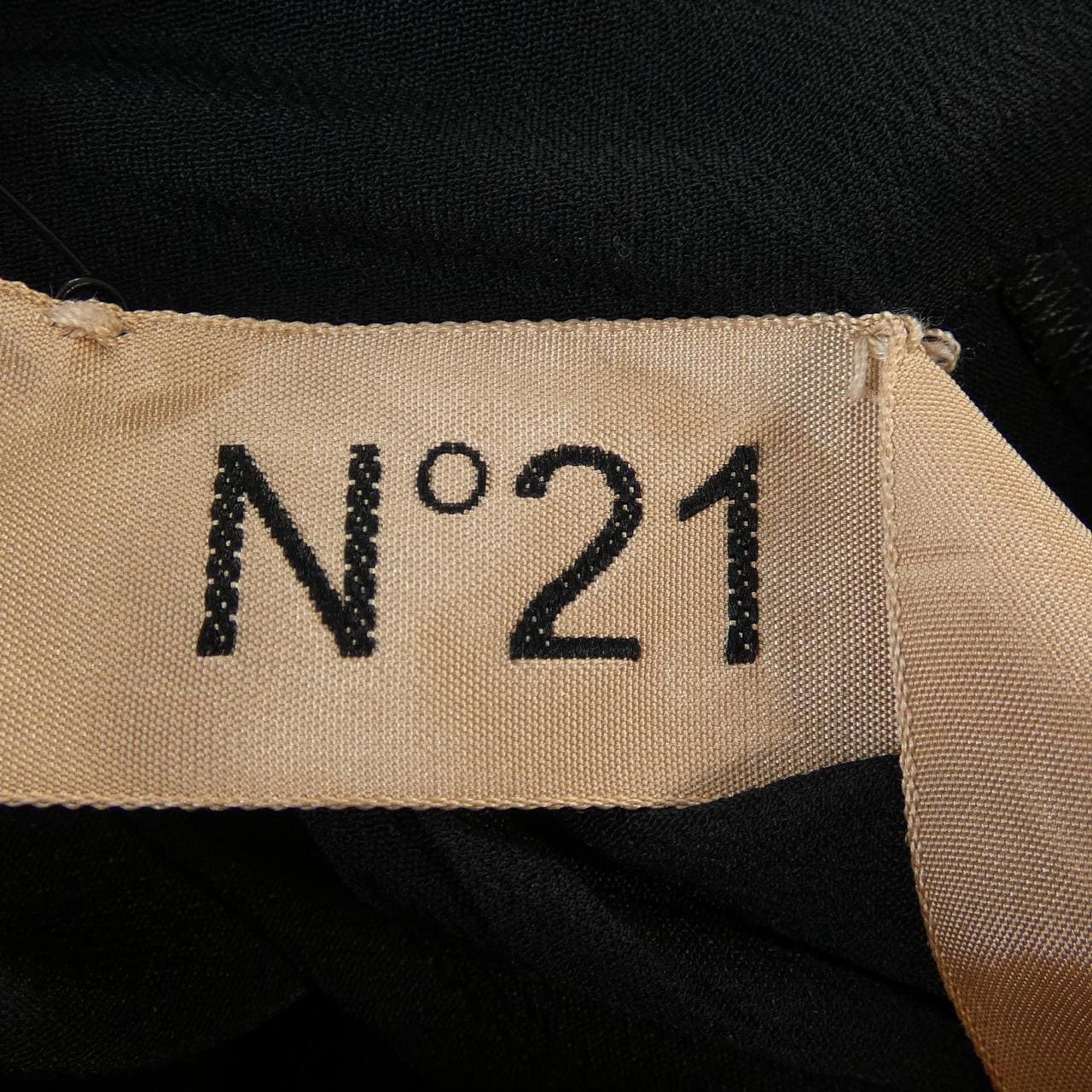 ヌメロヴェントゥーノ N°21 P24IN2M H1315111 ワンピース