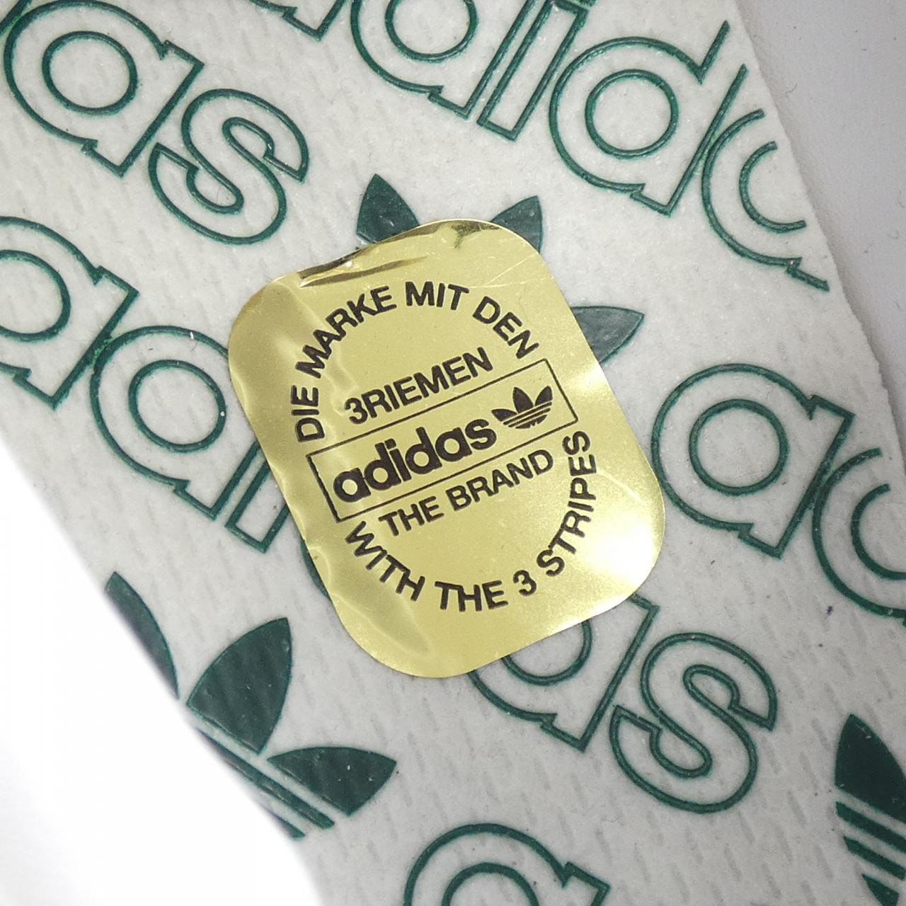 阿迪达斯ADIDAS IE4042运动鞋