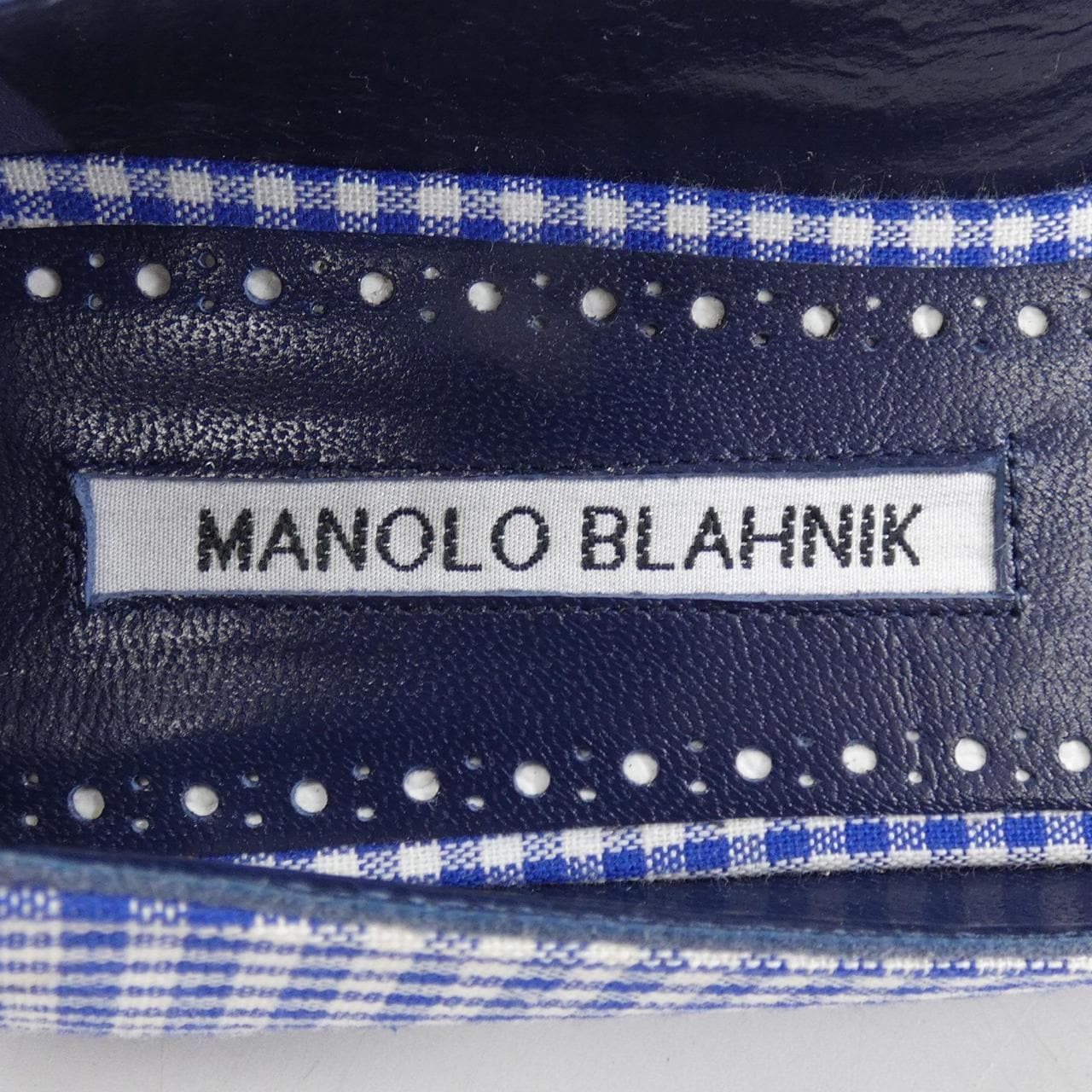 MANOLO BLAHNIK Manolo Blahnik Flat Shoes