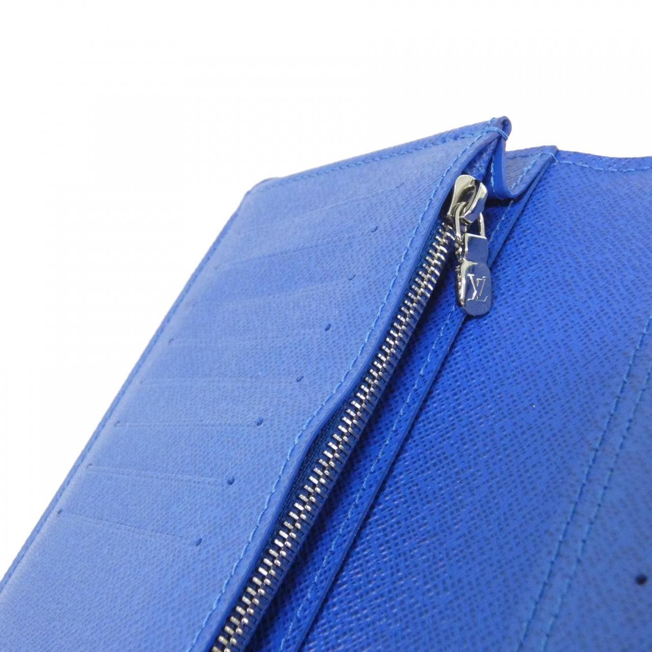 LOUIS VUITTON Taiga Portefeuille Brazza M11580 Wallet