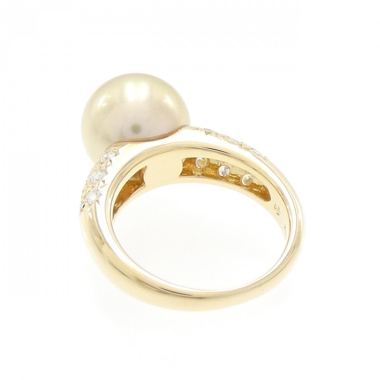 Tasaki White Butterfly Pearl ring