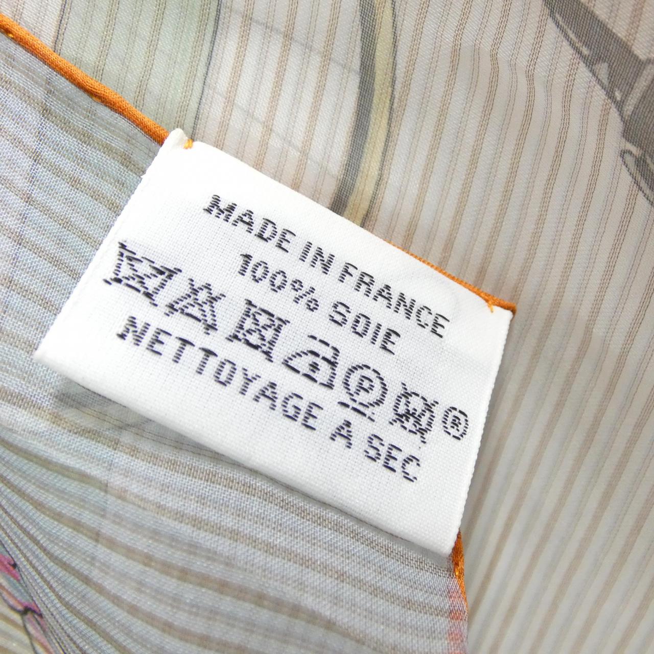 エルメス カレ スカーフ