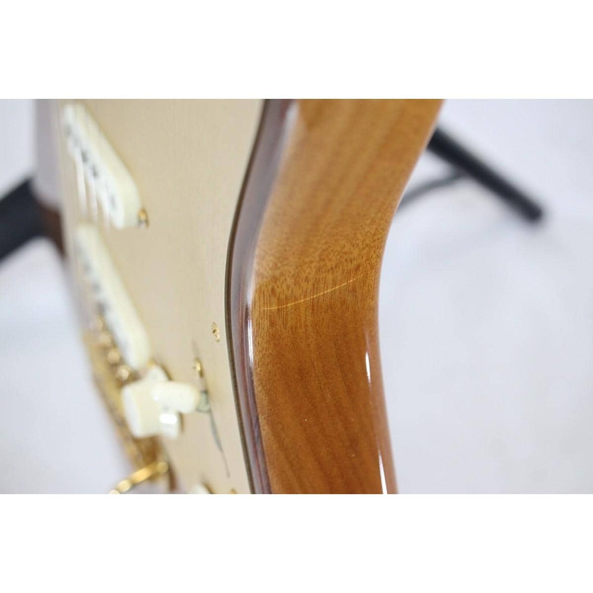 ＦＥＮＤＥＲ　ＣＵＳＴＯＭ　ＳＨＯＰ　　ＡＲＴＩＳＡＮ　ＦＩＧ　ＲＯＳＥＷＯＯＤ　ＳＴ