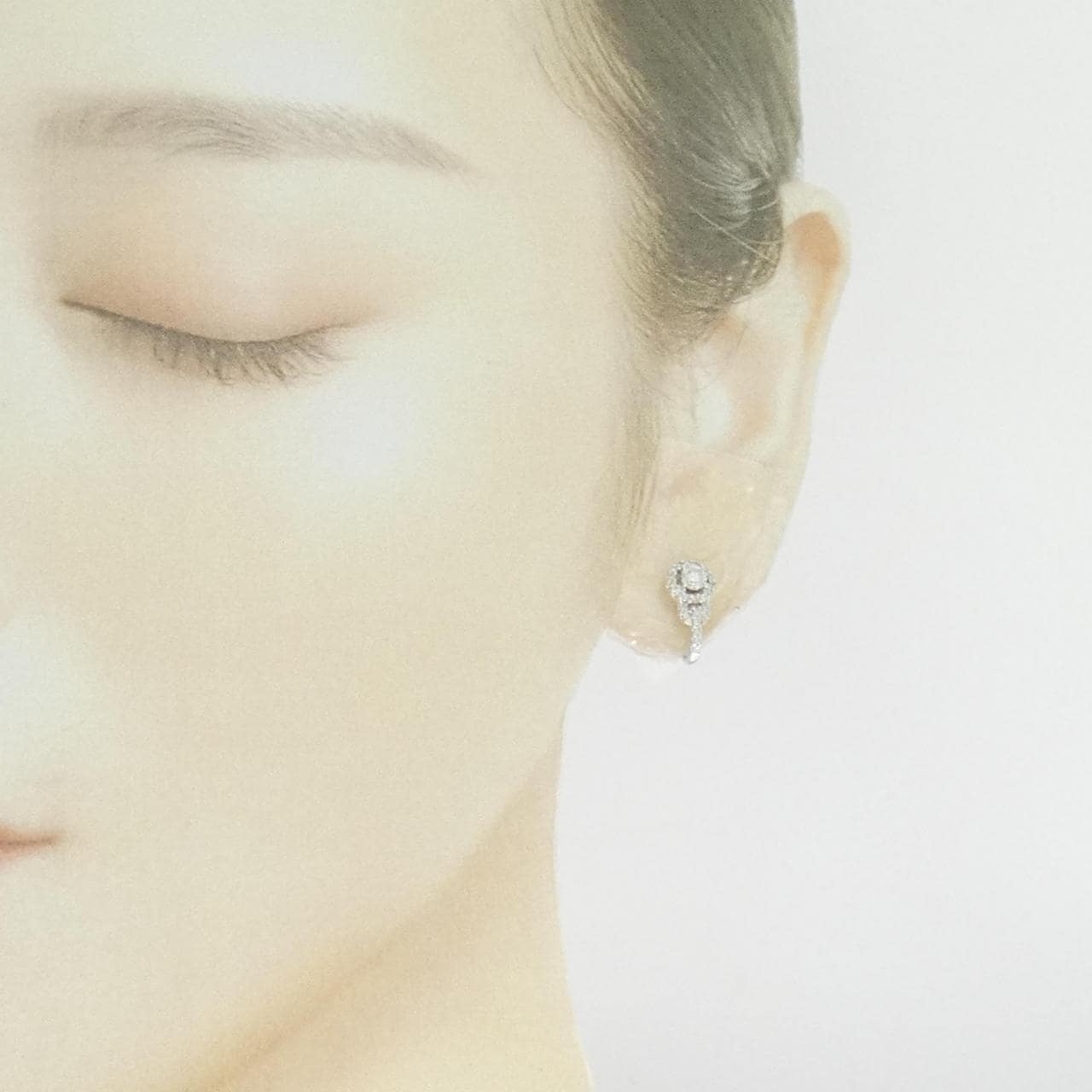 750WG ダイヤモンド ピアス 0.59CT