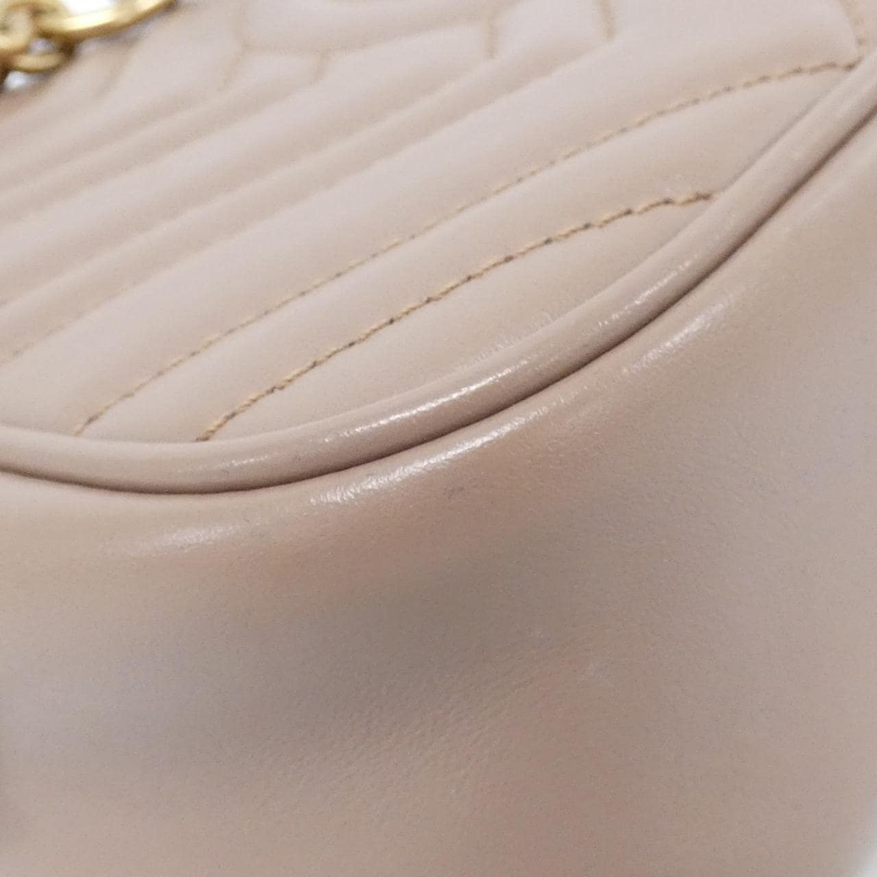 グッチ GG MARMONT 447632 DTD1T ショルダーバッグ