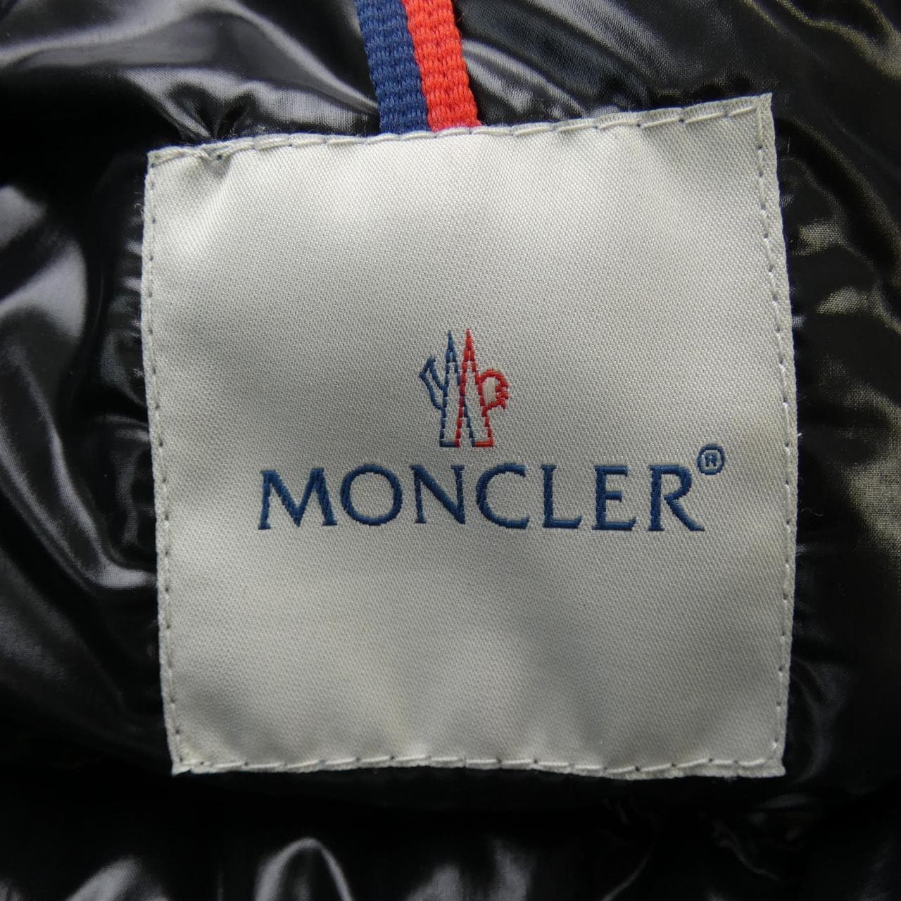 モンクレール MONCLER ダウンジャケット