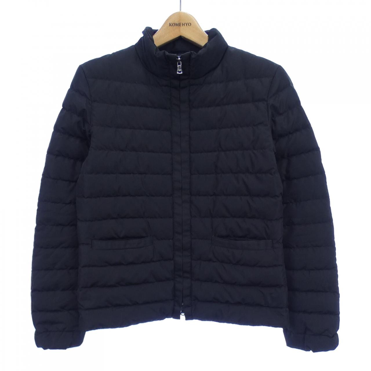 EMPORIO ARMANI安普里奧·阿瑪尼羽絨服