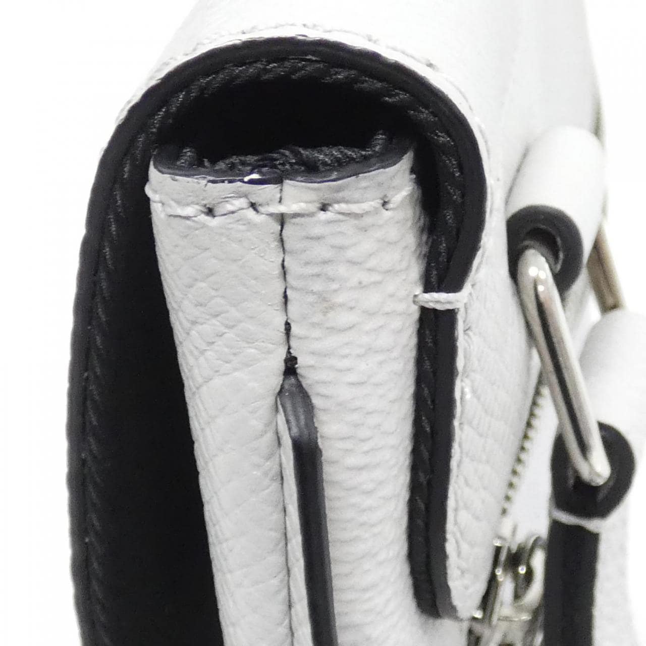 ルイヴィトン タイガ ラマ フラップ メッセンジャー M30411 ショルダーバッグ