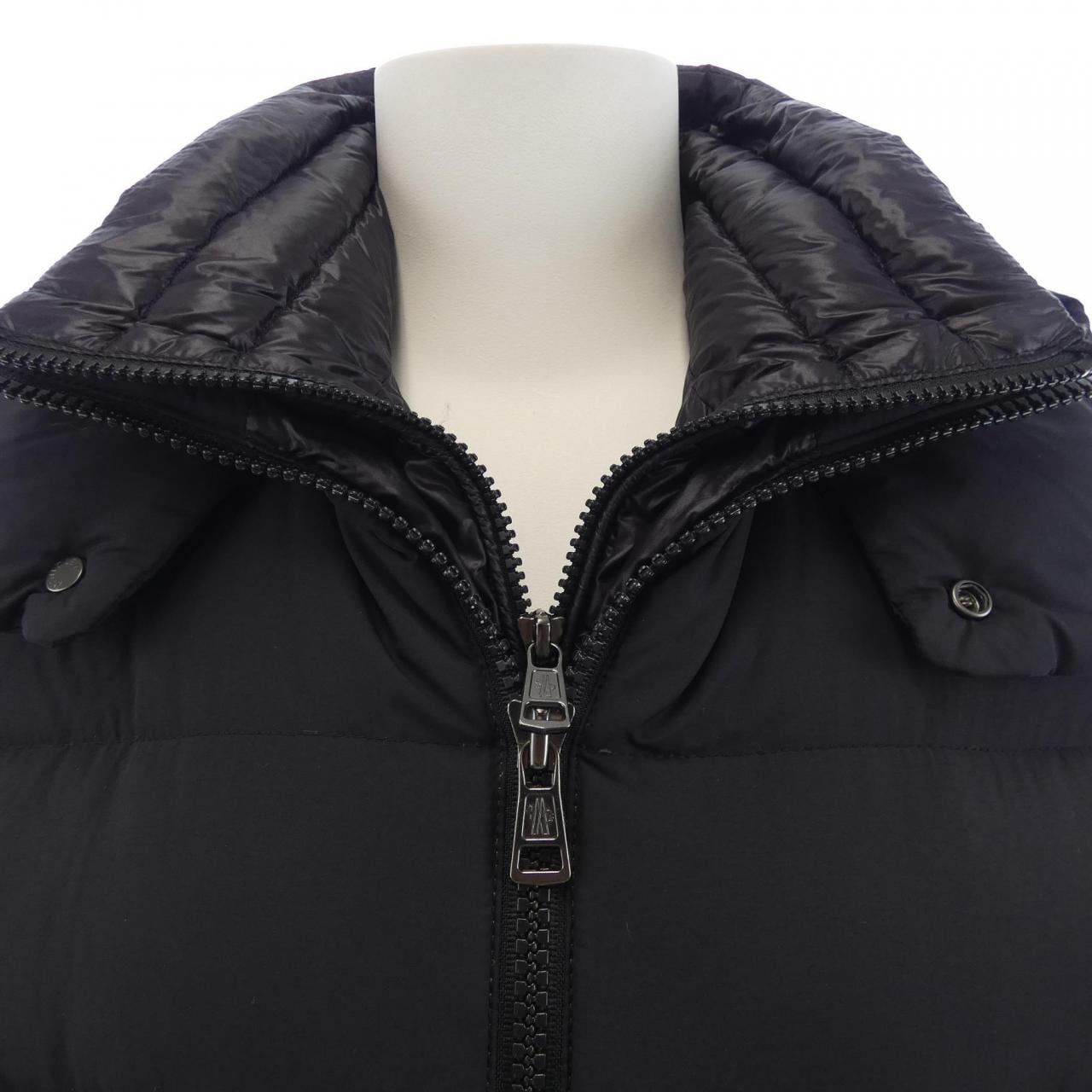 モンクレール MONCLER BRIQUE ダウンジャケット