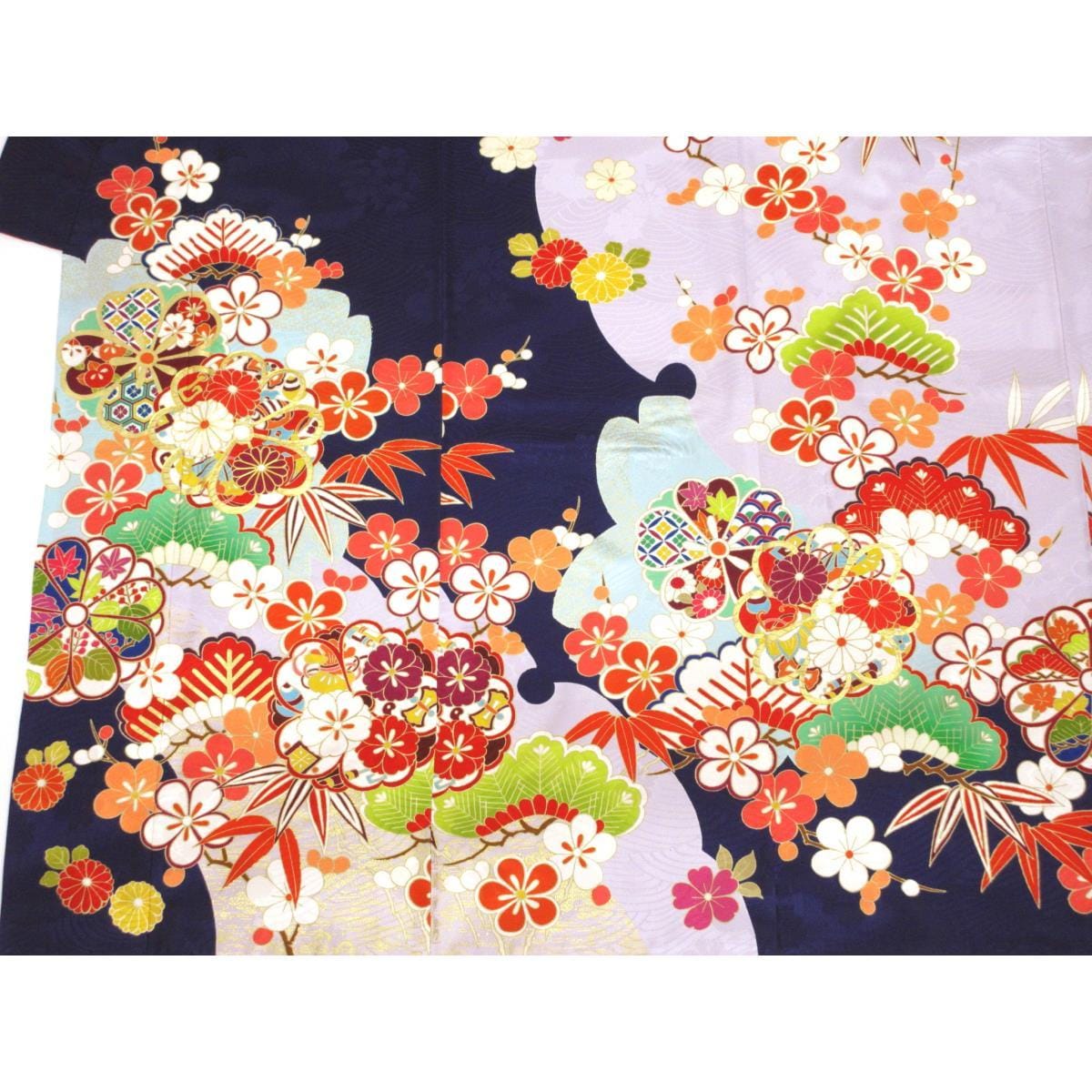 振袖　友禅金彩加工　刺繍入り