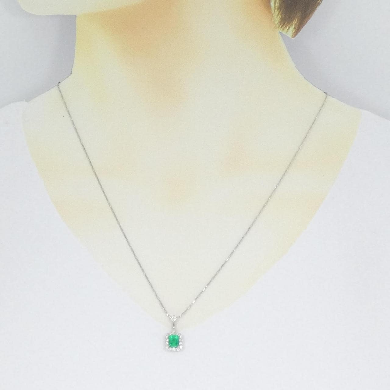 PT900/PT850 エメラルド ネックレス 0.80CT