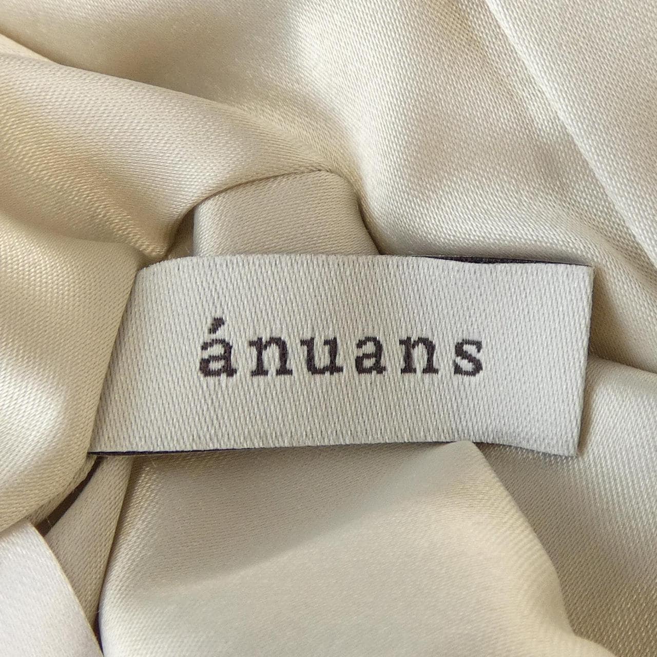 ANUANS スカート