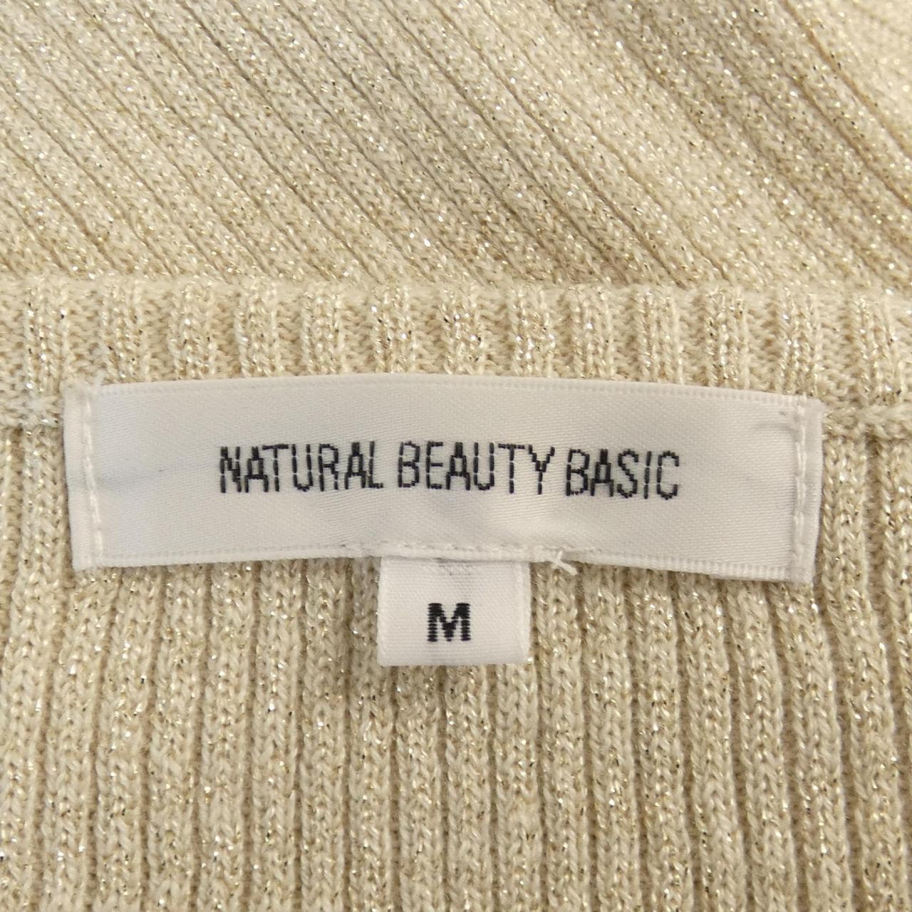 ナチュラルビューティーベーシック NATURAL BEAUTY BASIC トップス