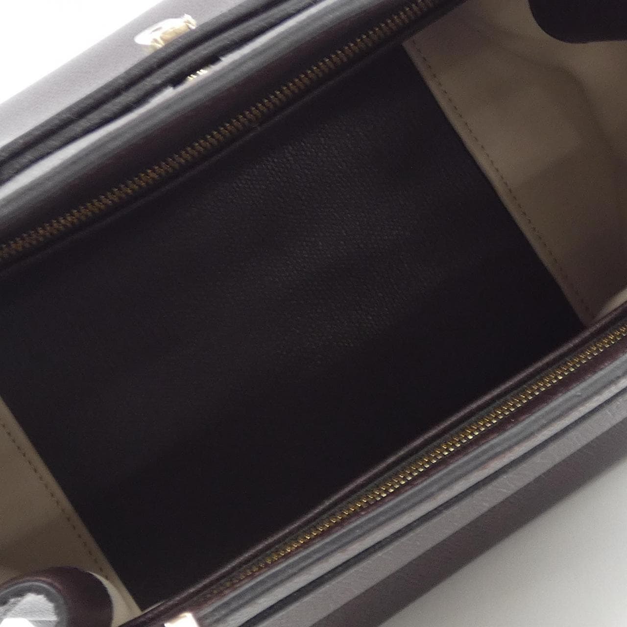 ヴァレクストラ VALEXTRA Bキューブ V5C67 BAG