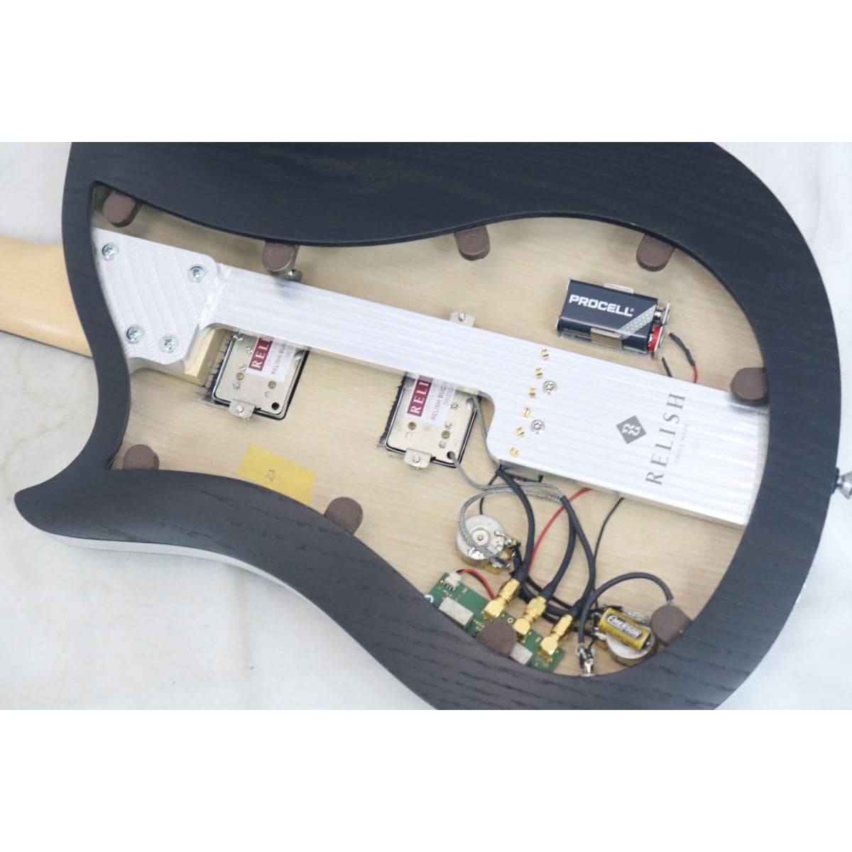 ＲＥＬＩＳＨ　ＧＵＩＴＡＲＳ　ＳＨＡＤＹ　ＪＡＮＥ