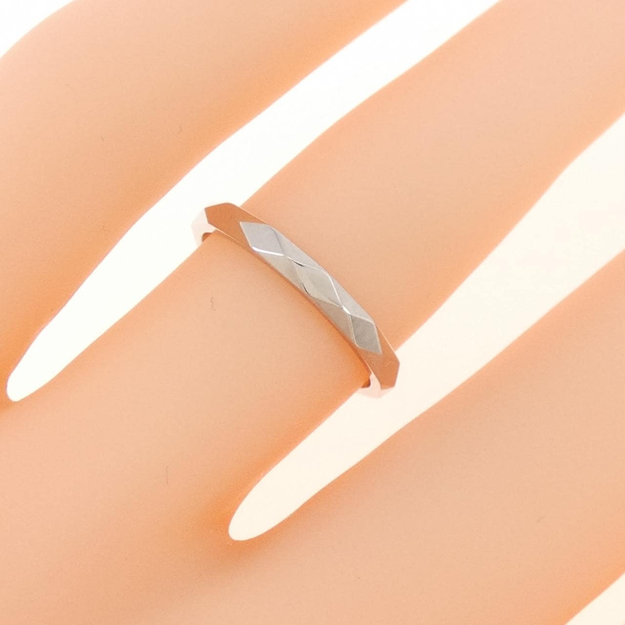 Boucheron facet small ring