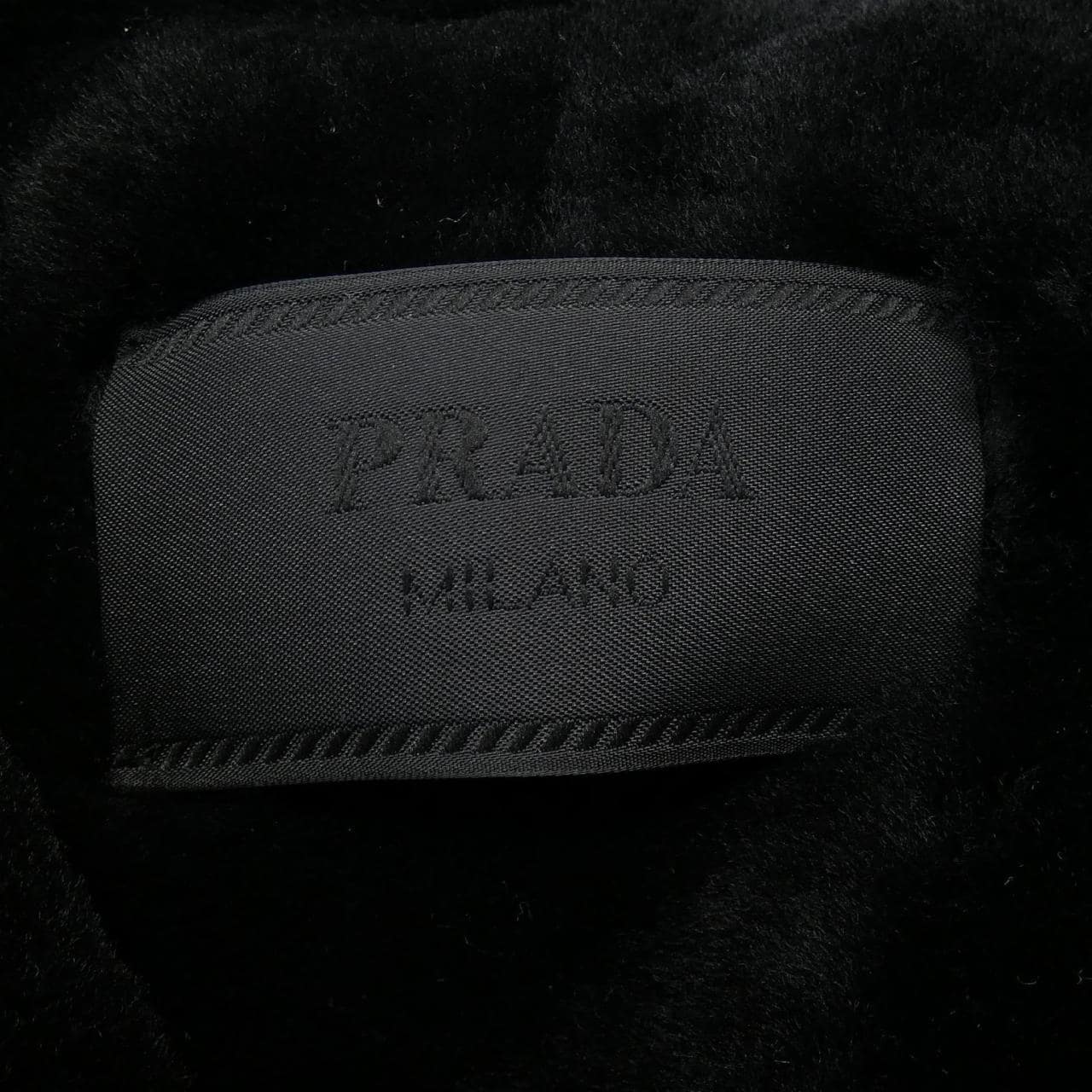 プラダ PRADA ダウンジャケット