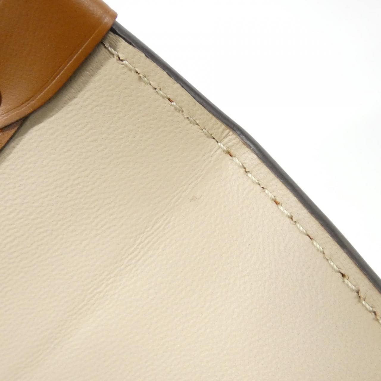 ルイヴィトン モノグラム(キャットグラム) エッセンシャル トランク M63892 キーリング