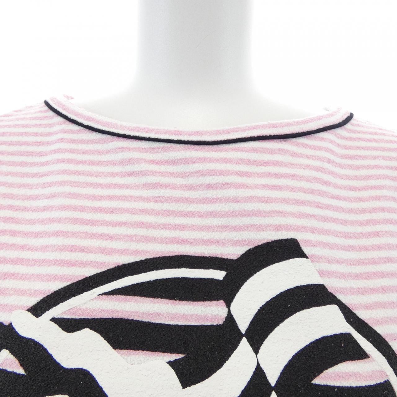 シャネル CHANEL LA PAUSA P60455V22656 19C Tシャツ