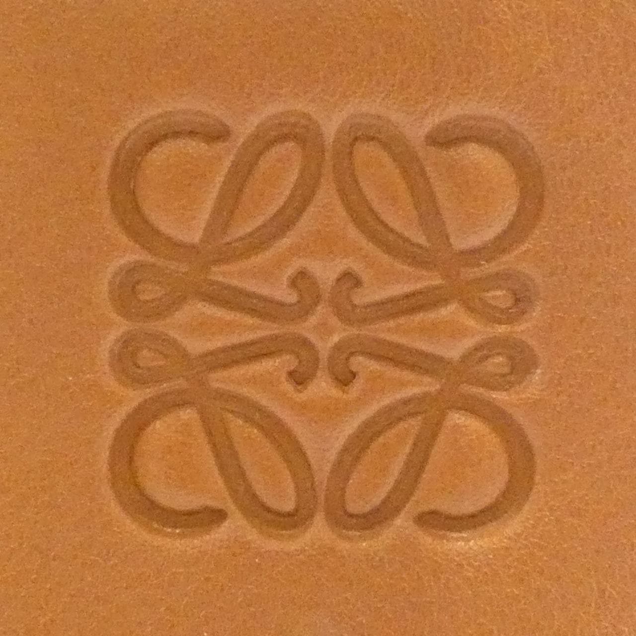 Loewe Hammock 387 30 N60 單肩包