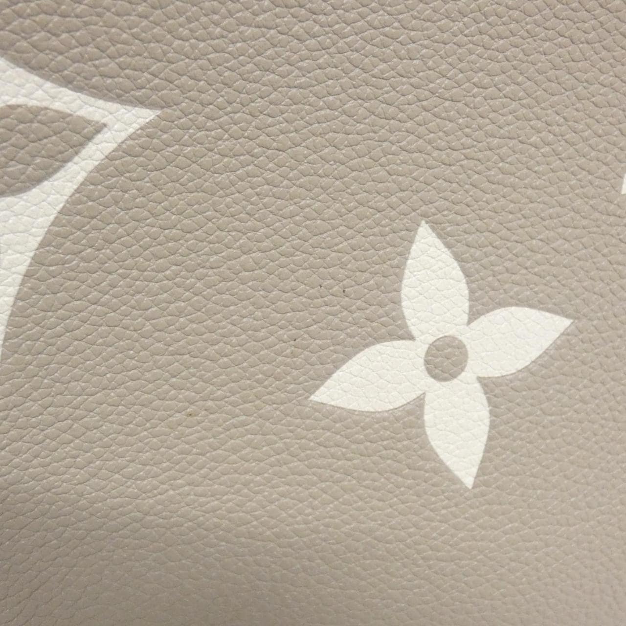 ルイヴィトン バイカラー モノグラム アンプラント オンザゴー MM M45494 バッグ