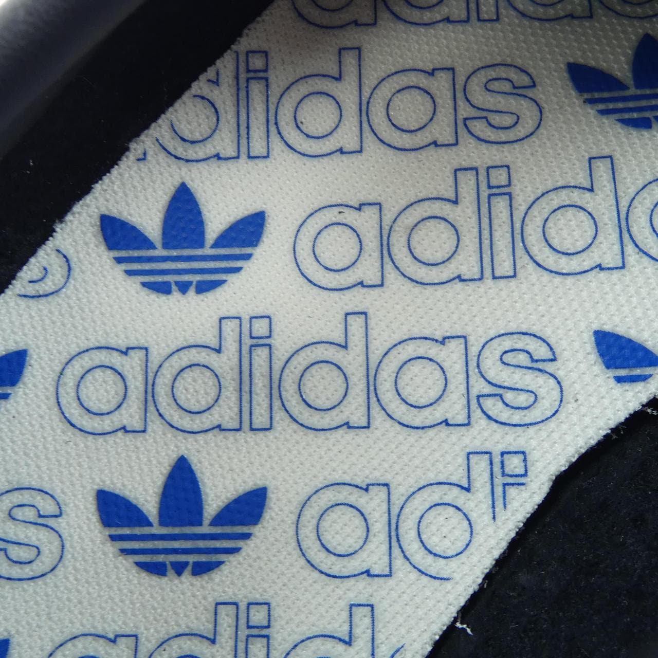 アディダス ADIDAS IE0826 スニーカー