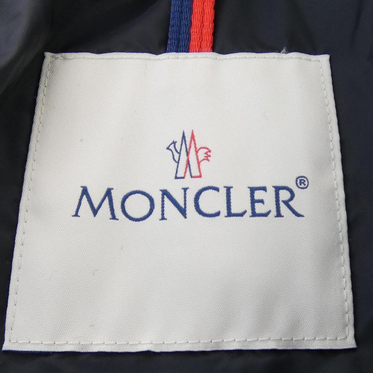 モンクレール MONCLER ダウンジャケット