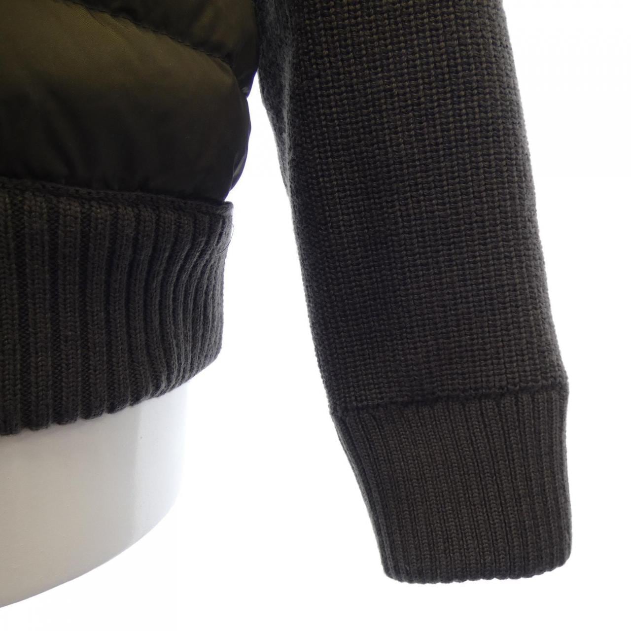 モンクレール MONCLER ダウンジャケット