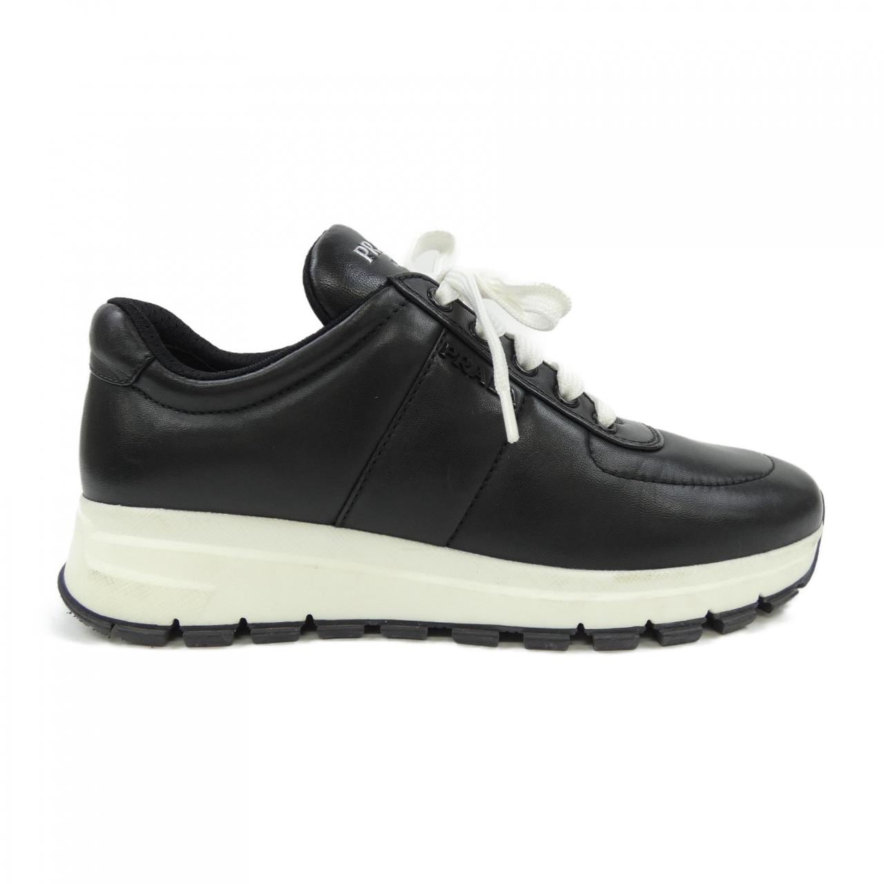 プラダ PRADA スニーカー