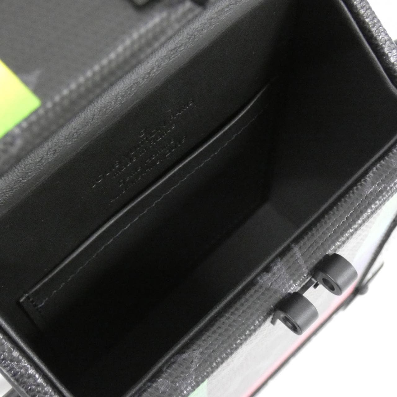 ルイヴィトン モノグラム エクリプス レインボーカラー トランク ケース M20186 ショルダーバッグ