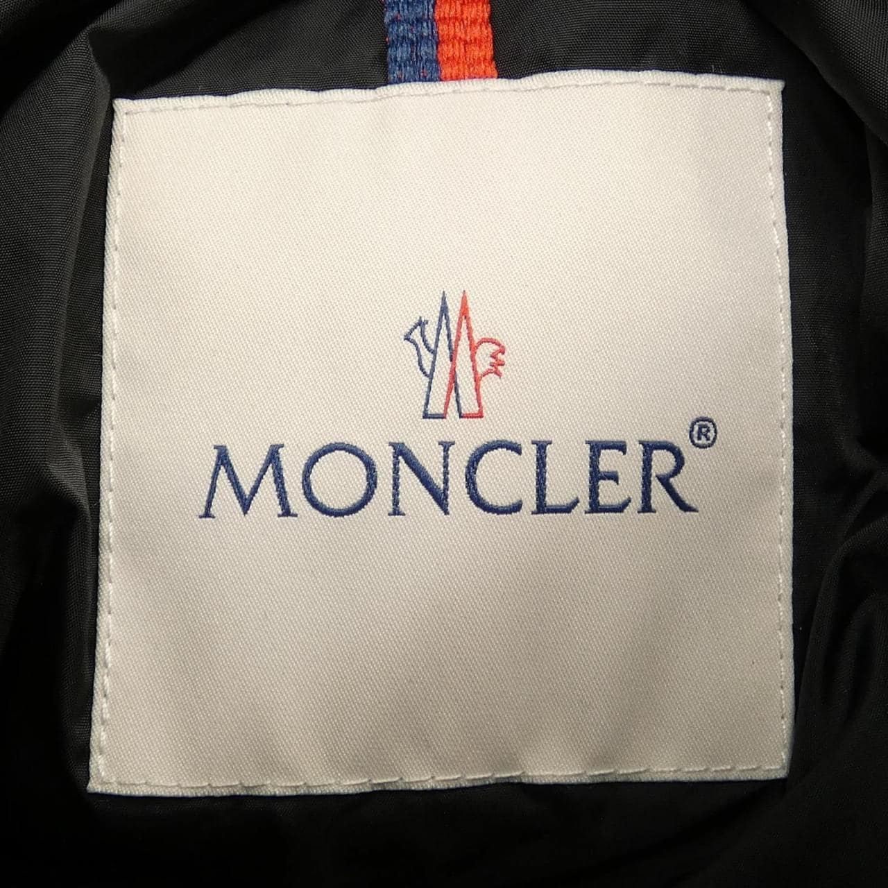 モンクレール MONCLER ダウンジャケット
