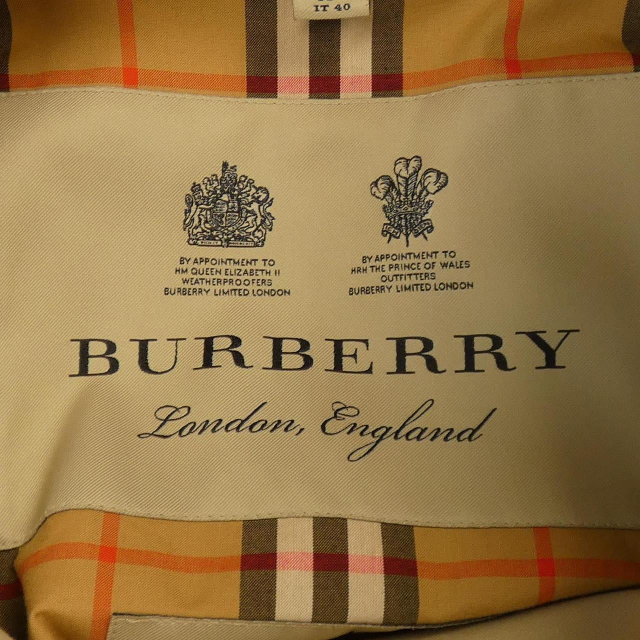 BURBERRY巴寶莉風衣