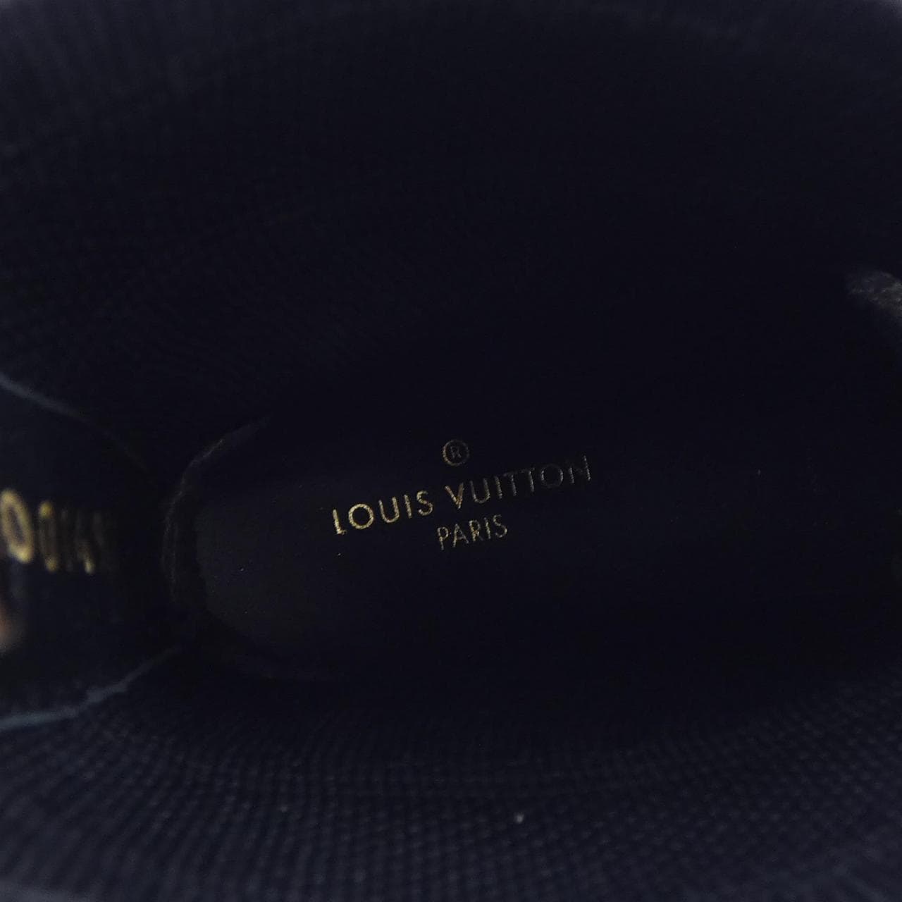 ルイヴィトン LOUIS VUITTON スニーカー