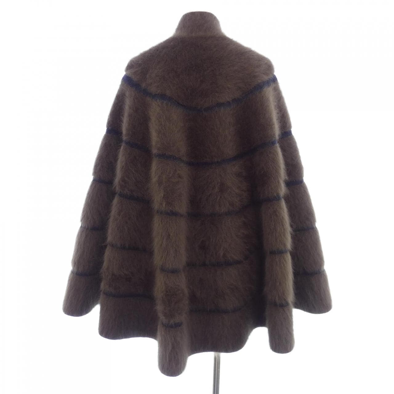ルイヴィトン LOUIS VUITTON WTKC13MYW ケープ