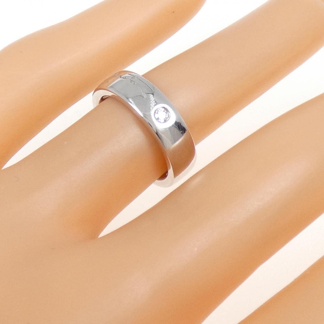 HARRY WINSTON signature ring
