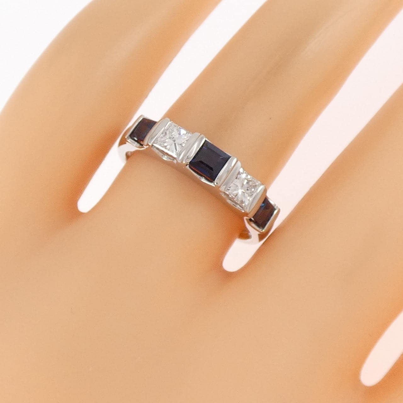 PT900 サファイヤ リング 0.66CT