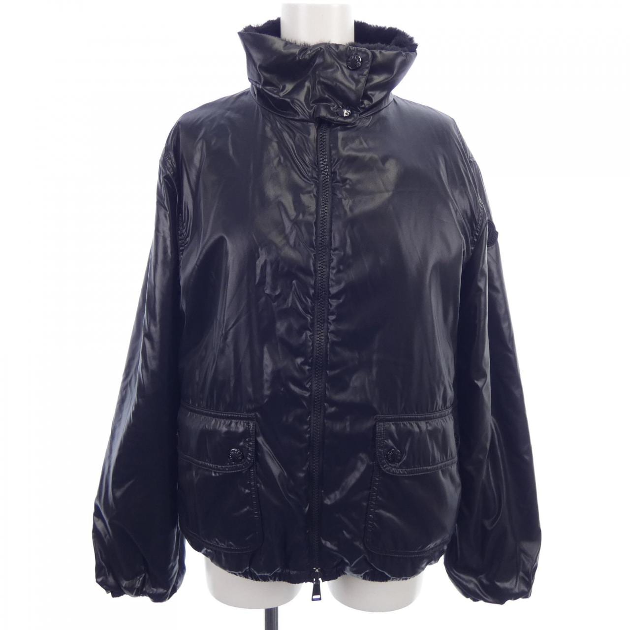 モンクレール MONCLER ダウンジャケット