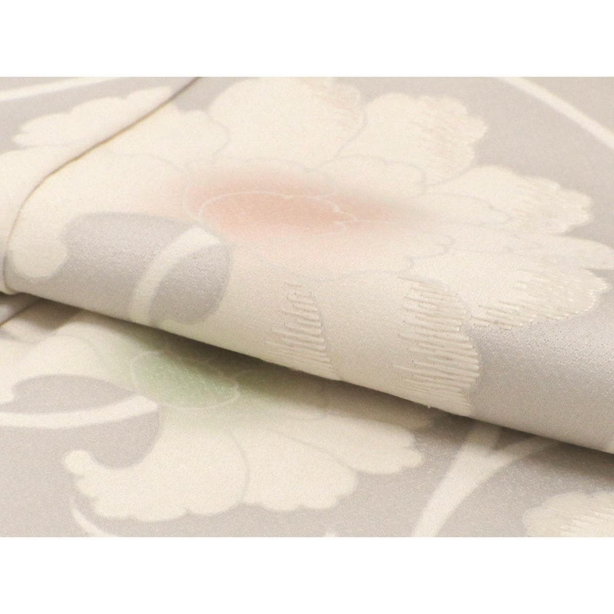 訪問着　友禅加工刺繍入り