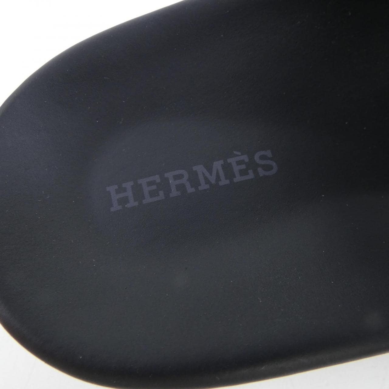 エルメス HERMES アンピール ケリーバックル 231071Z サンダル