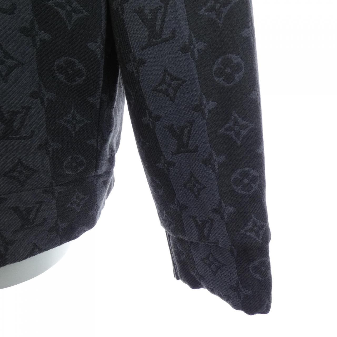 ルイヴィトン LOUIS VUITTON リバーシブルパデッド　NIGO HMB07EXHX ブルゾン