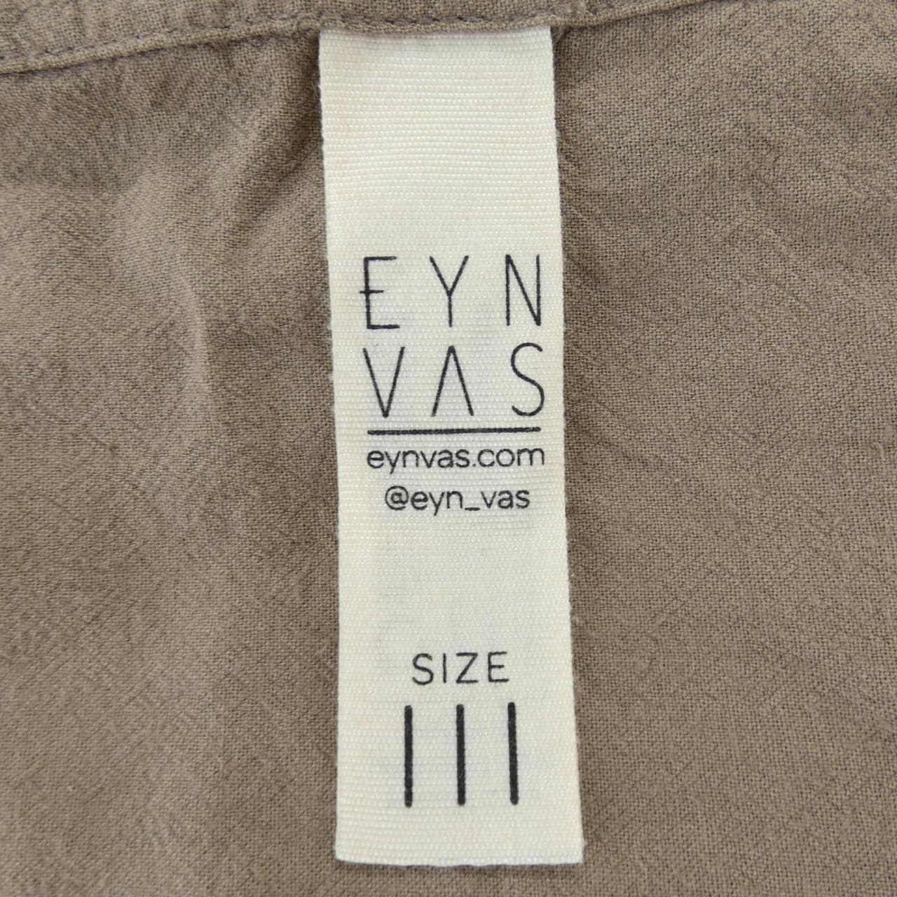 EYN VAS トップス