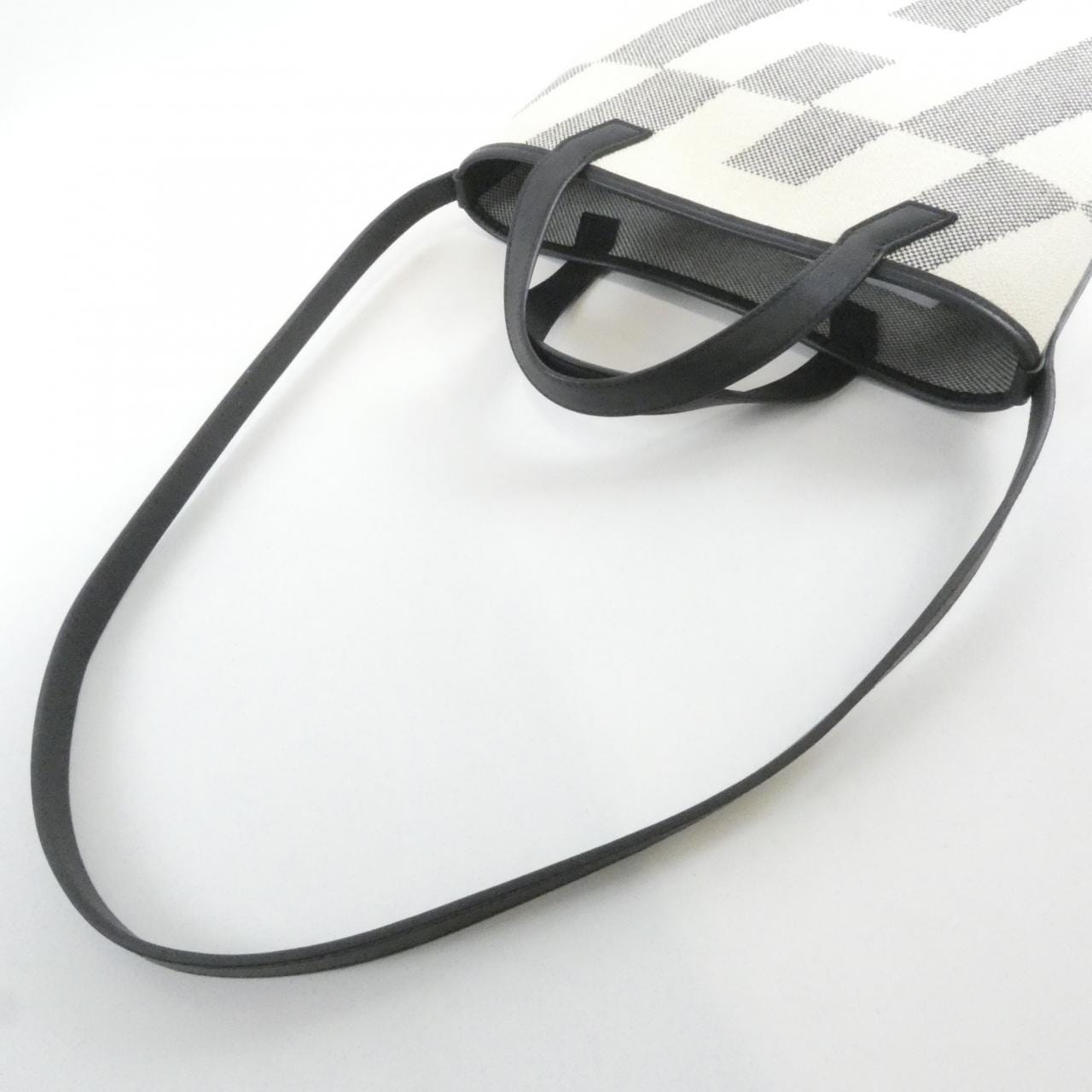 エルメス アッシュ アン ビエ 27cm 082830CA バッグ