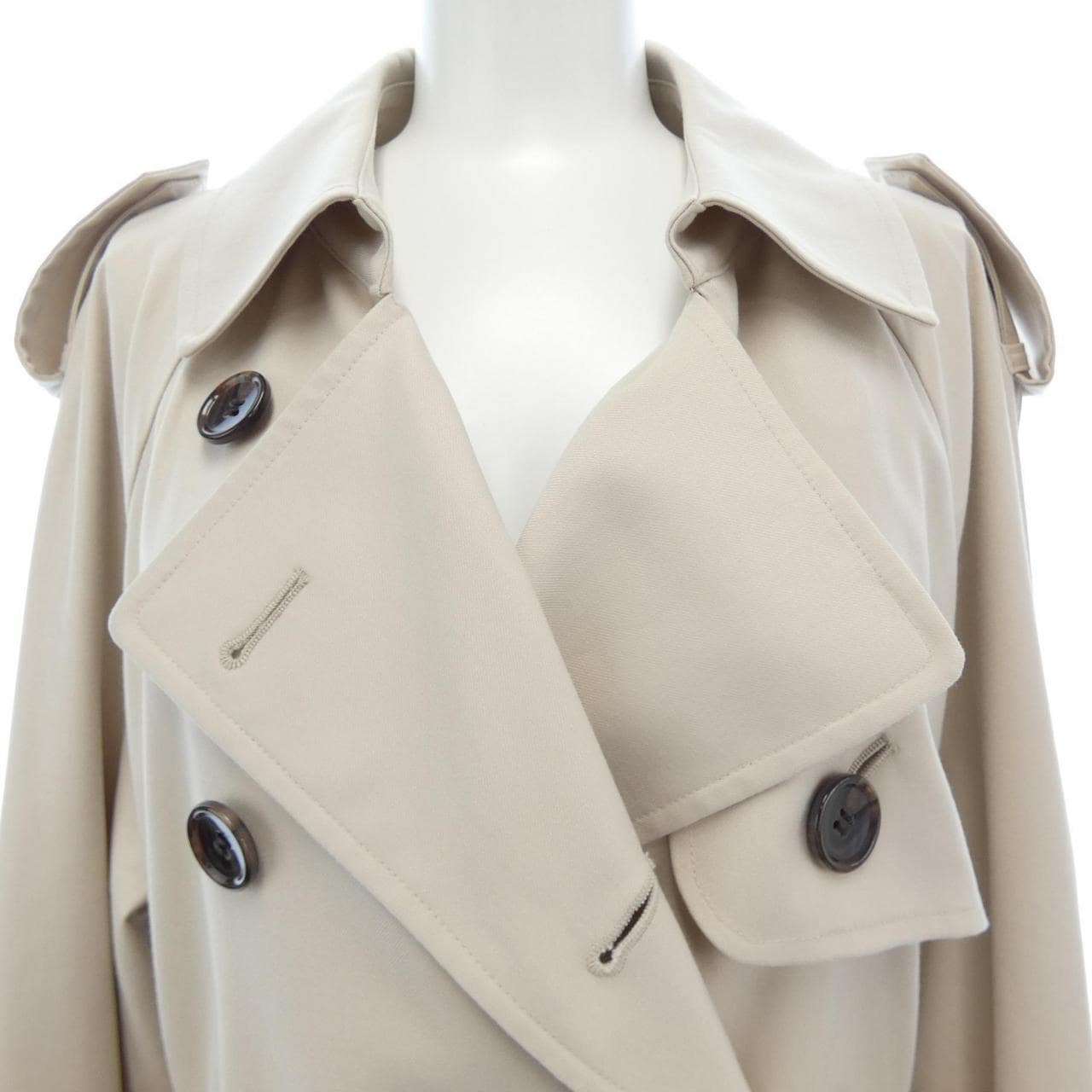 Arpege story trench coat