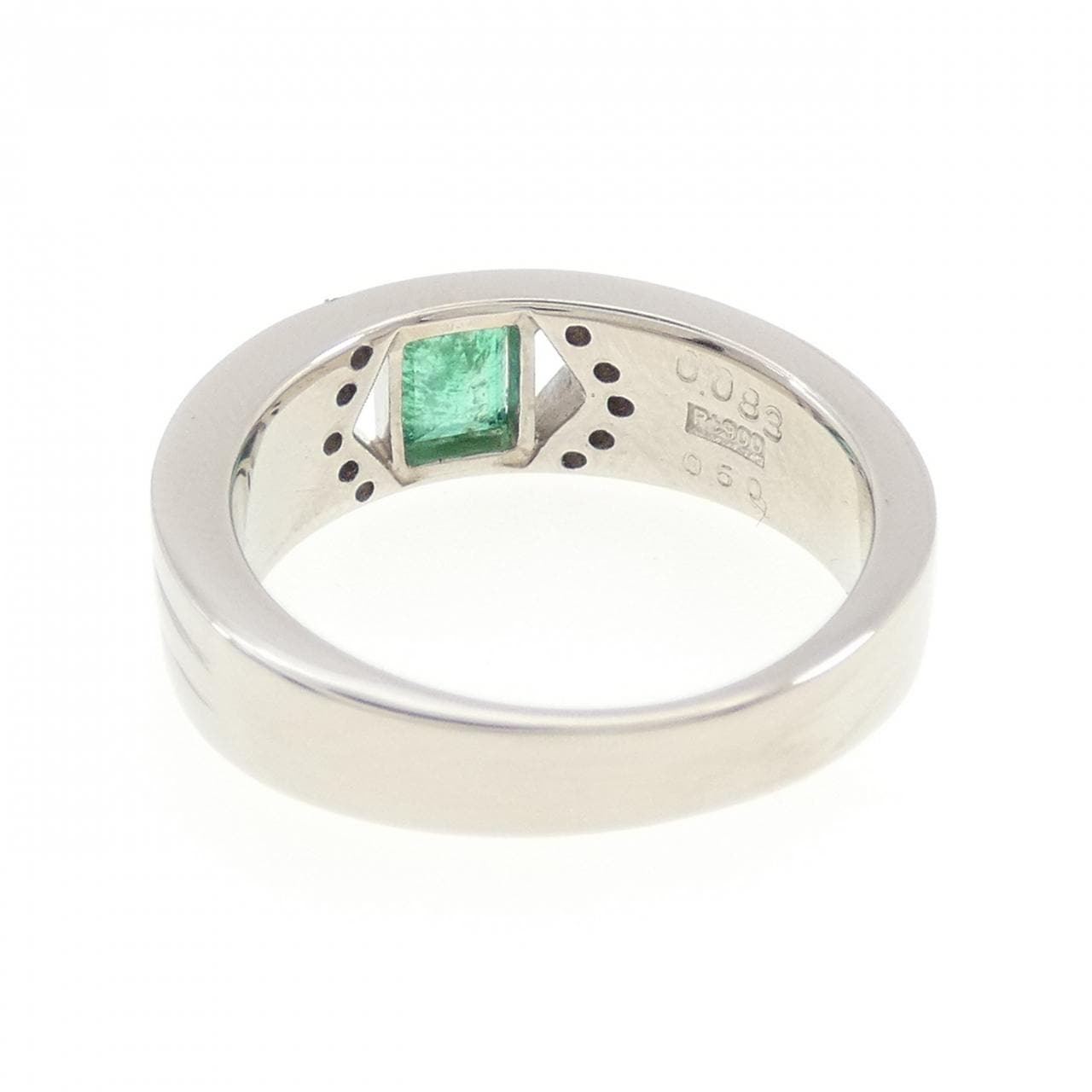 PT900 Emerald Ring 0.50CT