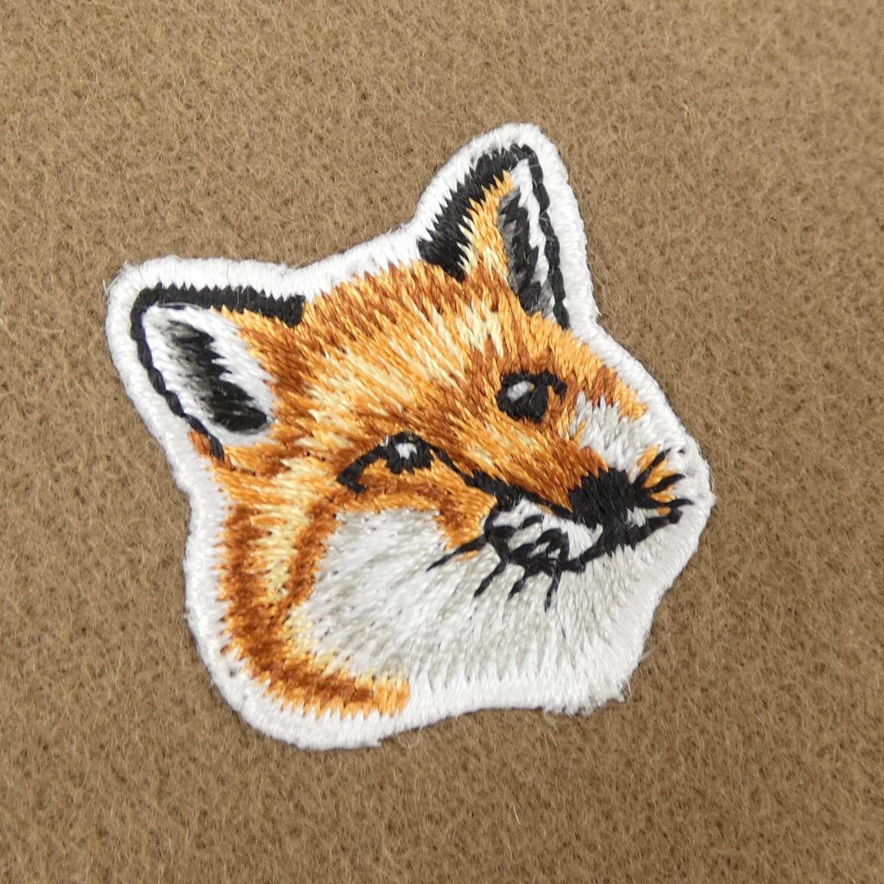 メゾンキツネ MAISON KITSUNE FU06208BT3004 MUFFLER