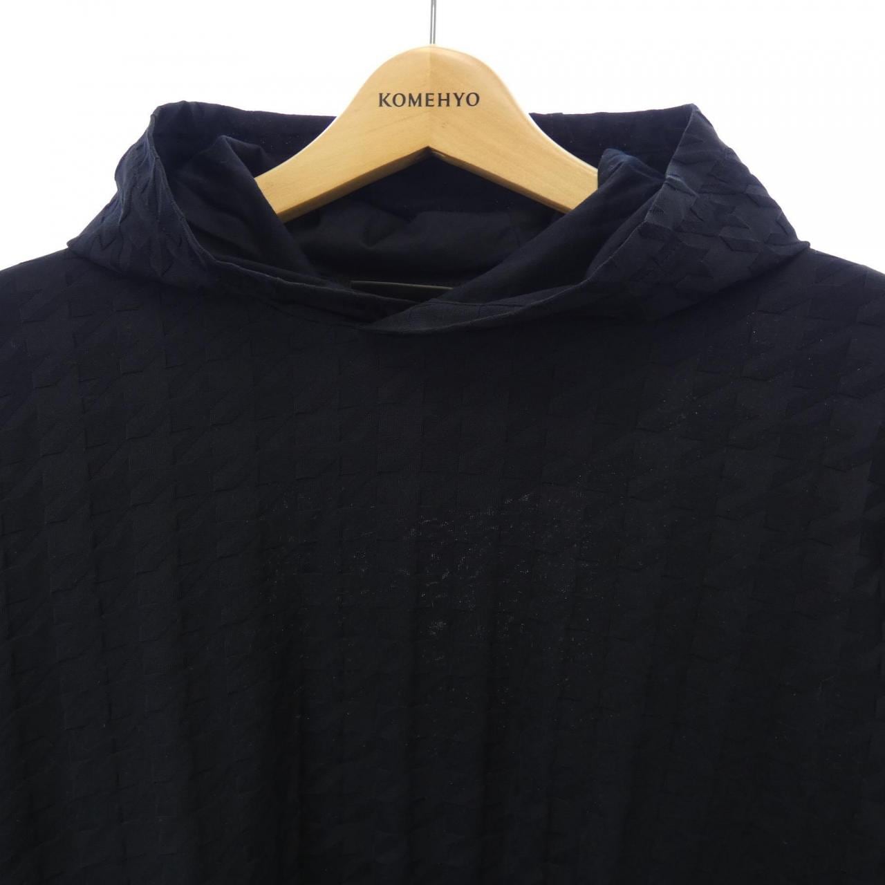 エンポリオアルマーニ EMPORIO ARMANI パーカー