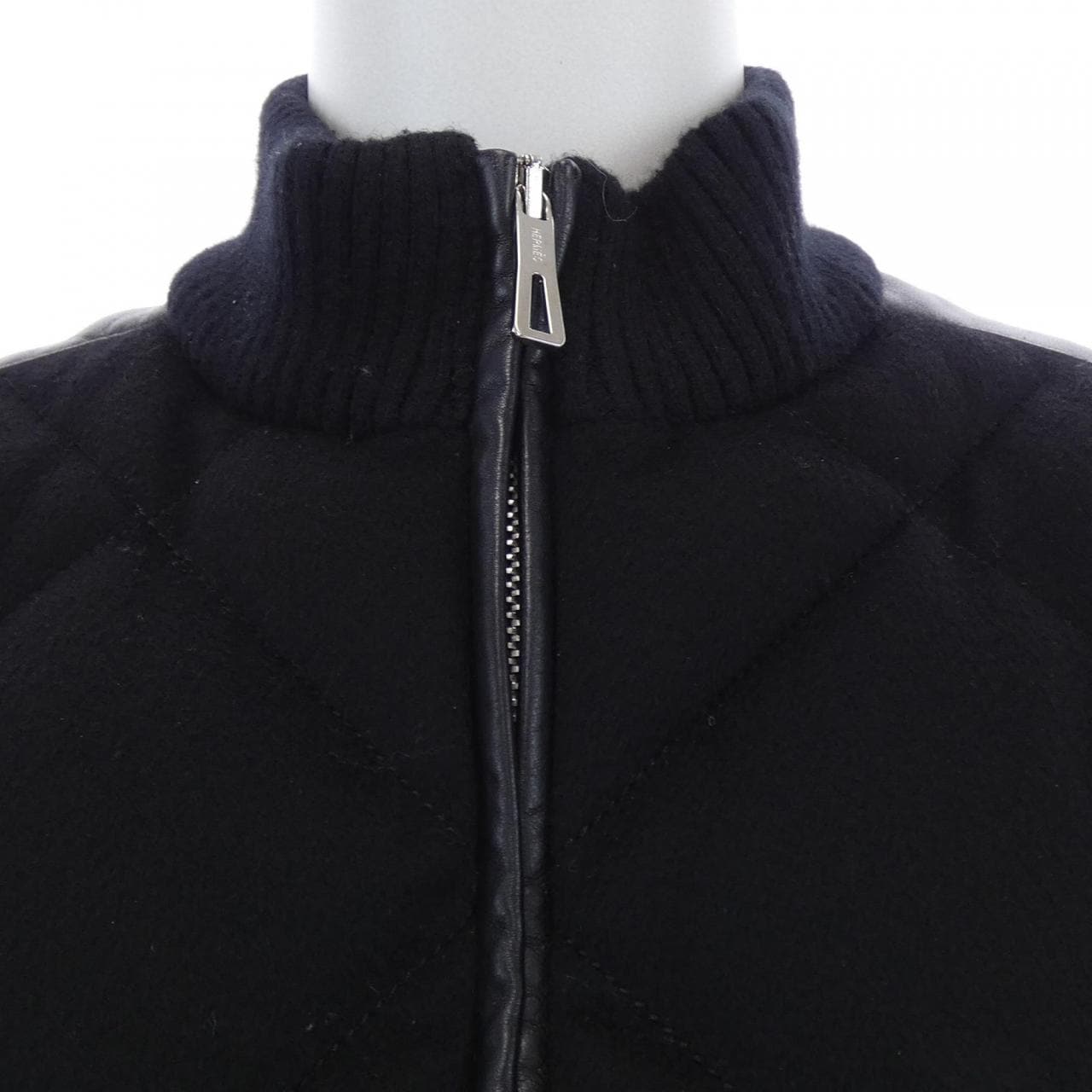 エルメス HERMES *17-7203 ダウンベスト